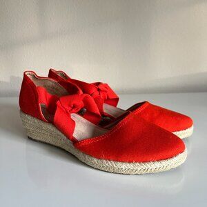 Life Stride "Kascade" Canvas Cross Strap Wedge Espadrille Shoes Size 7.5 Wide